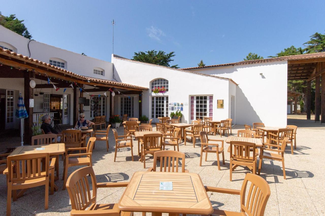 Camping Les Maraises Saint-Martin-de-Ré Exterior foto